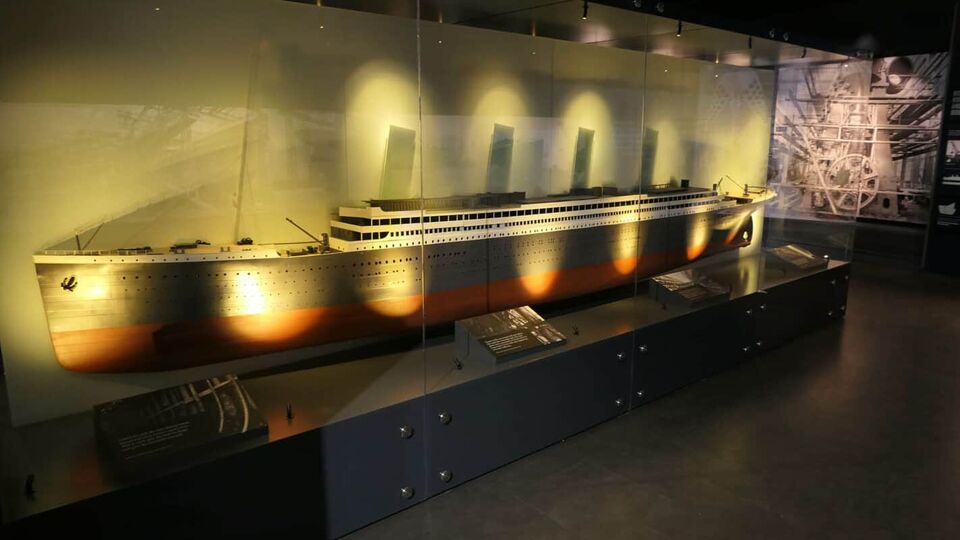 replica model of the Titanic