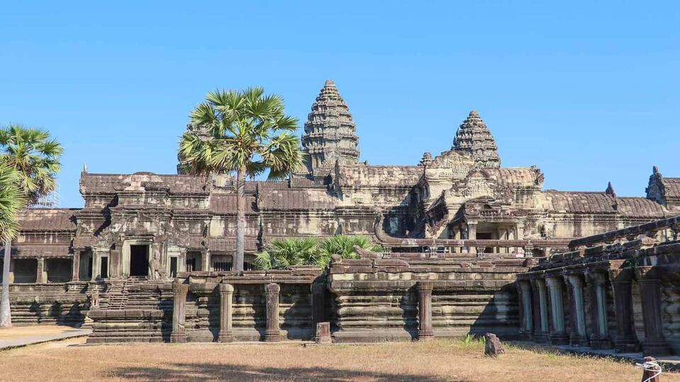 Buildings inside the temple complex