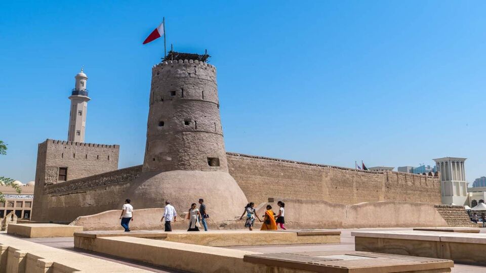 Dubai museum is built in 1787, it mainly presents the Arabian culture in 1800s