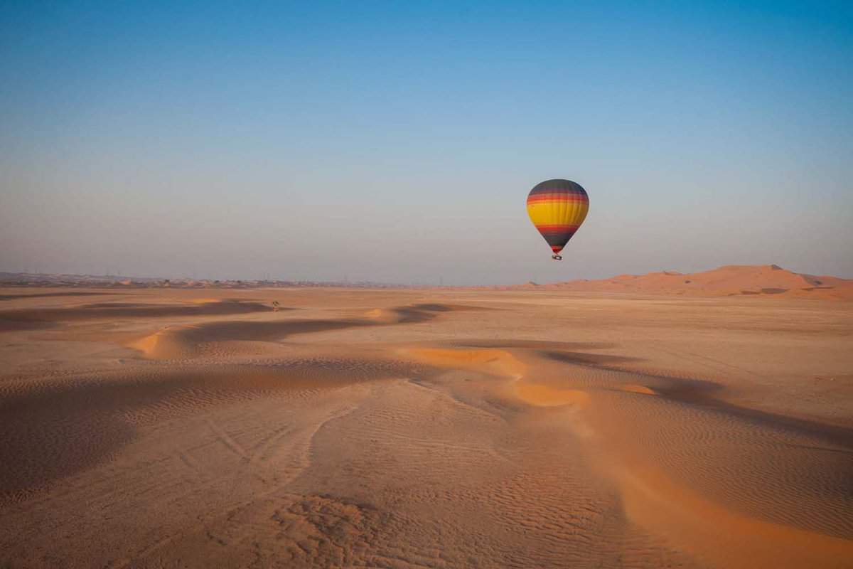 Hot-air balloon flights over Dubai's desert