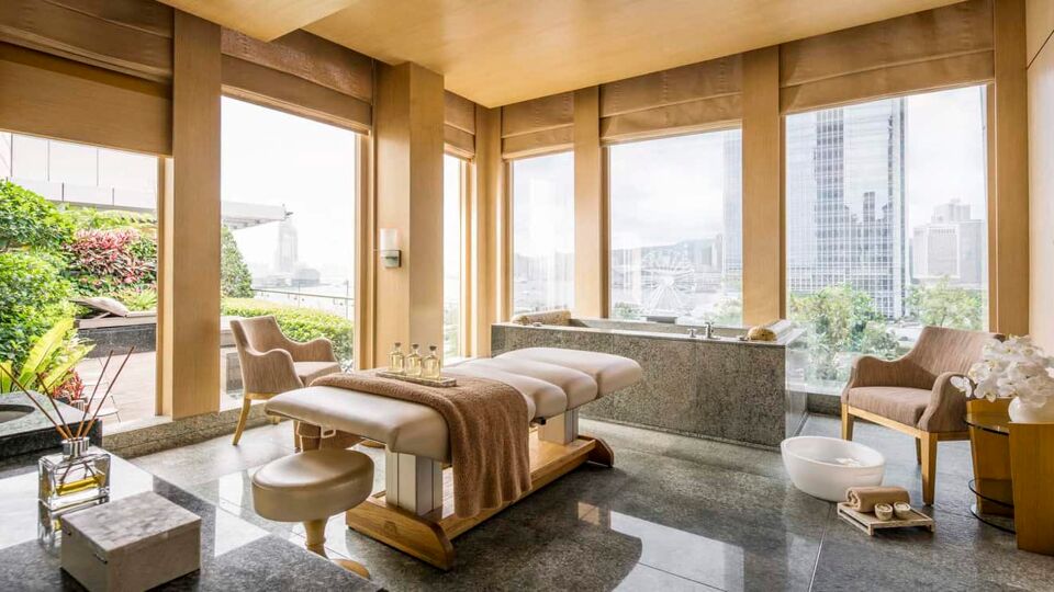 Spa suite connected to outdoor terrace