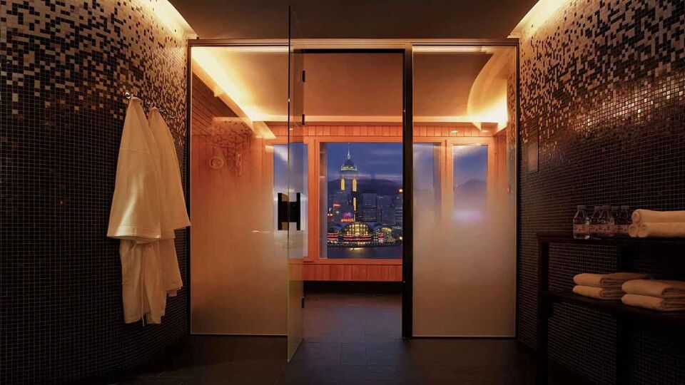 Sauna room with a view onto the waterfront