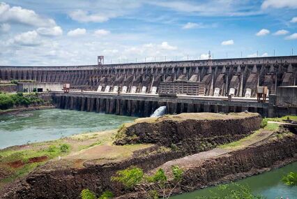 view of the Itaipu Dam on the Igauzu river