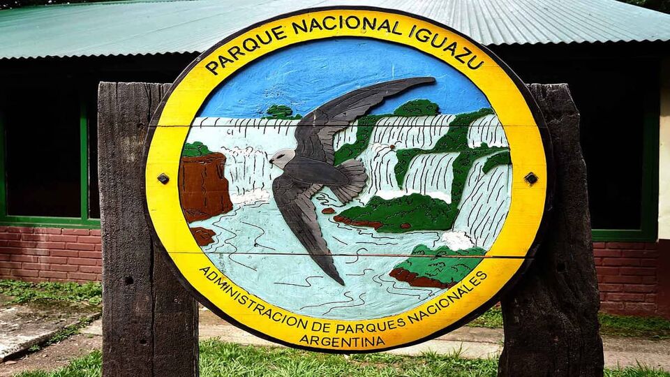 close up of sign at entrance of iguazu national park