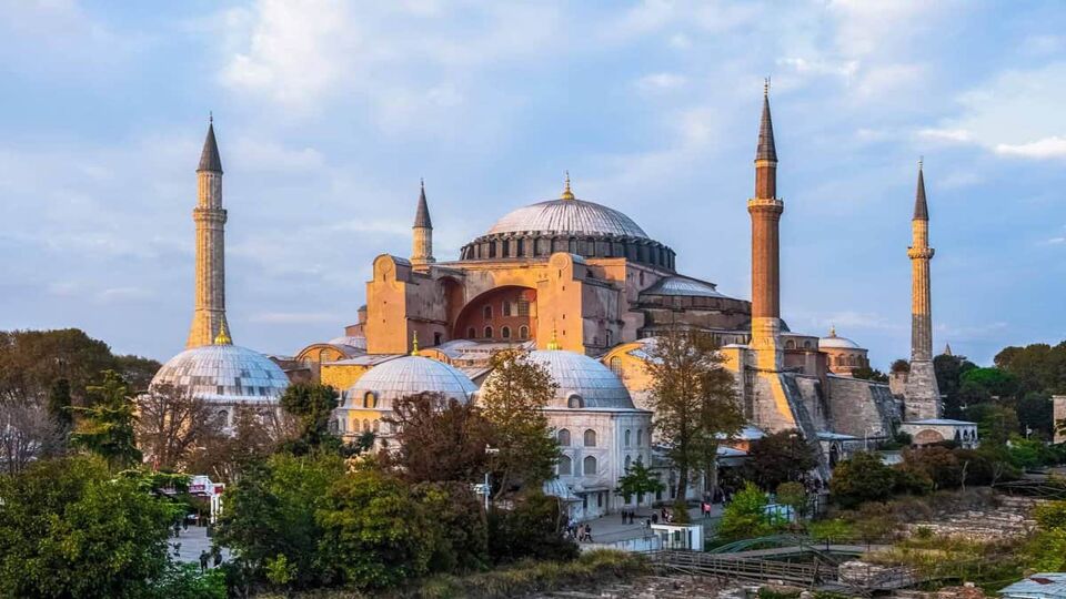 hagia sophia and blue mosque istanbul