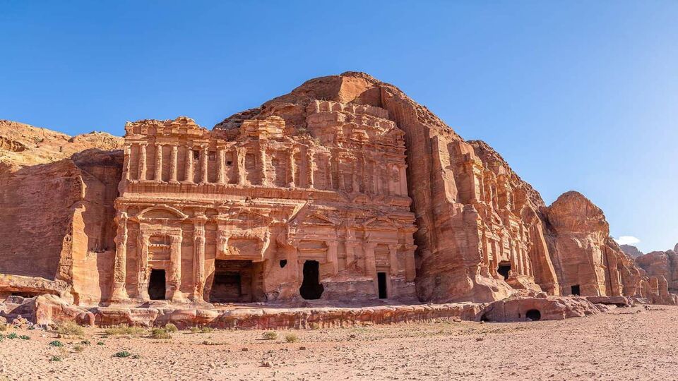 A ruined building in Petra