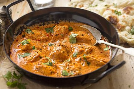 Close up of a Murgh makhani with tender chicken breast