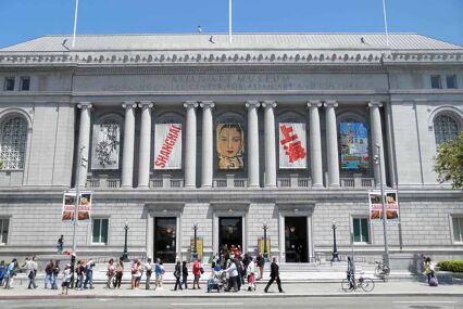 Long line on free Museum day to the Asian Art Museum