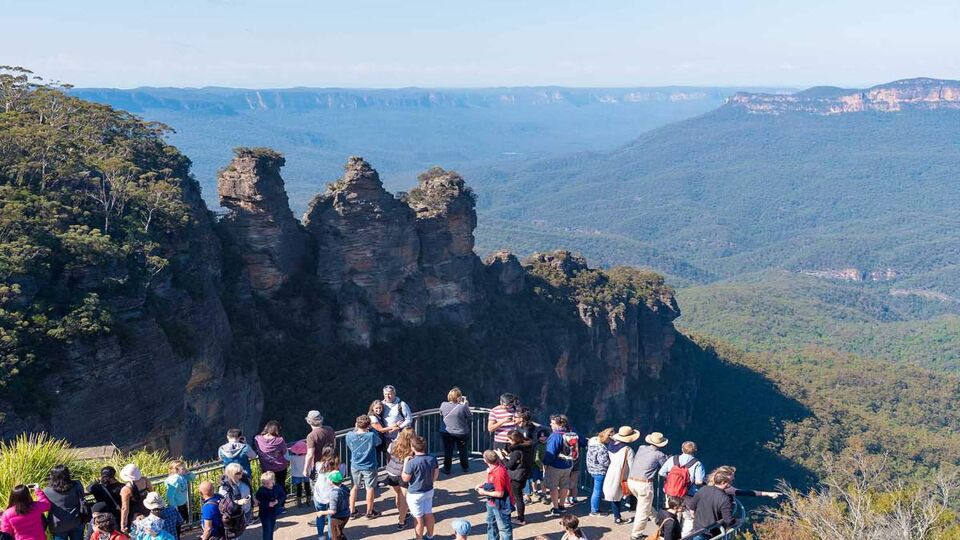 View towards Jamison Valley and Three Sisters from Echo Point, Katoomba